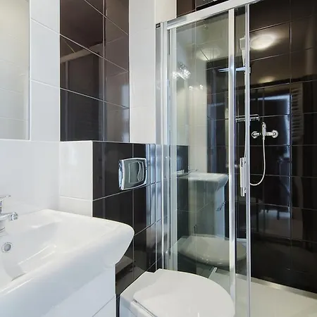 Mare Gray * סרבינובו